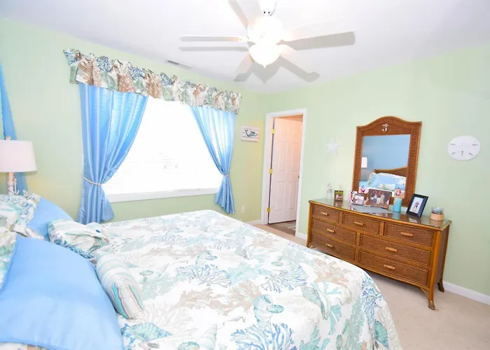 Montego Bay-colonial Drive 13339 Holiday home